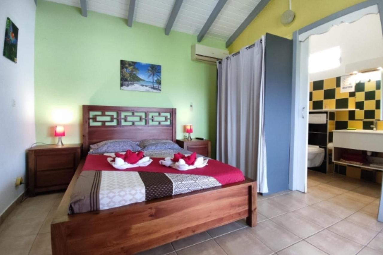 Bungalow With Sea View In Deshaies Ngoại thất bức ảnh