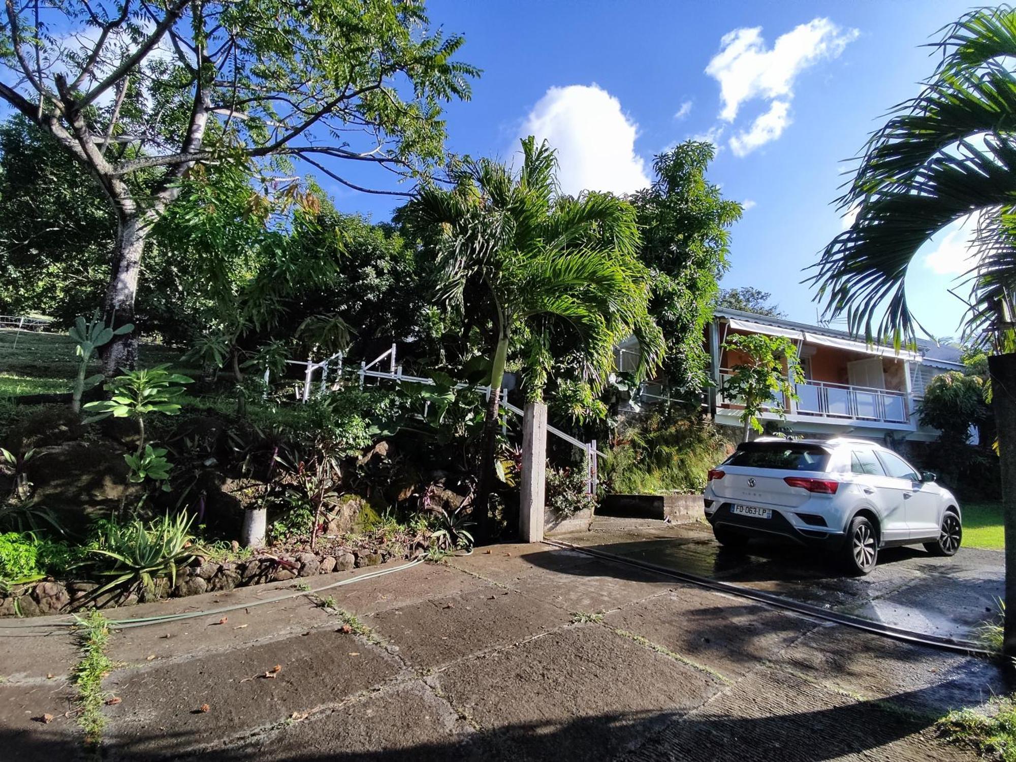 Bungalow With Sea View In Deshaies Phòng bức ảnh