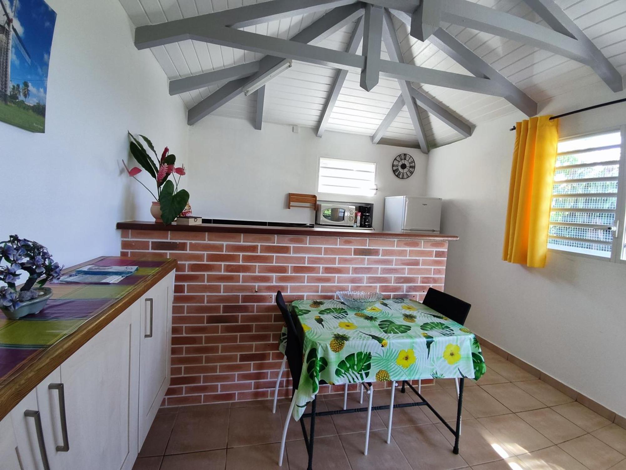 Bungalow With Sea View In Deshaies Phòng bức ảnh